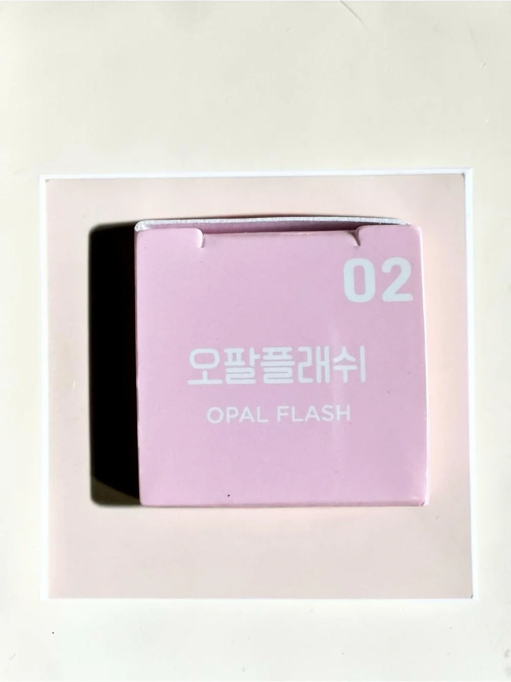 Colorgram Milk Bling Shadow shade 02 Opal Flash